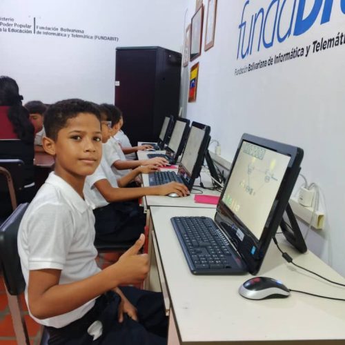 photo_5066857470273630444_y